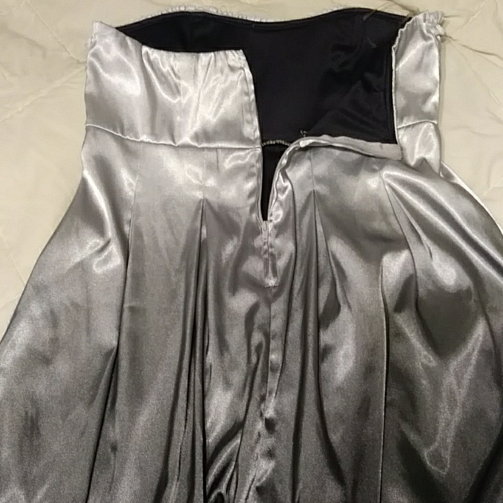 Dress - Picture 2 of 4